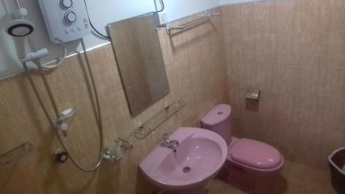 Vonios kambarys apgyvendinimo įstaigoje Green Village Homestay
