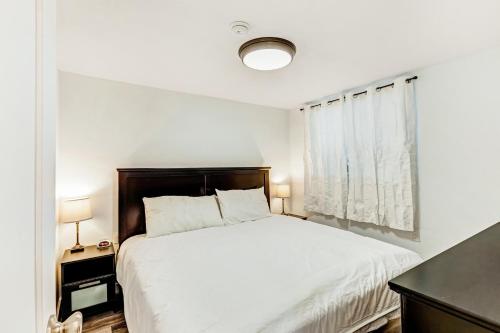 Postel nebo postele na pokoji v ubytování Lake Dillon Retreat
