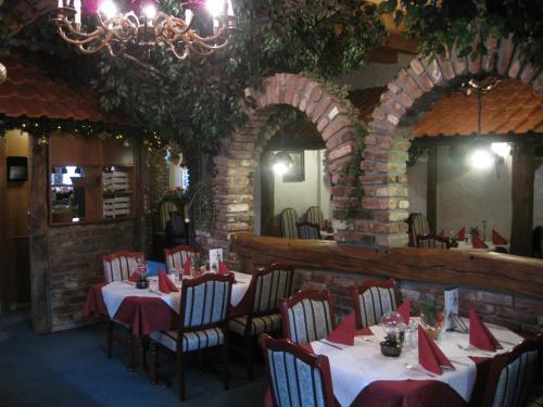 Afbeelding uit fotogalerij van Hotel Restaurant "Waldschänke" in Wassenberg