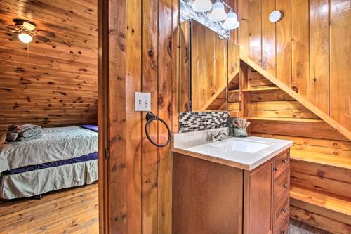 Rustic Cabin w/ Screened Deck: 8 Mi to Dollywood photo 18