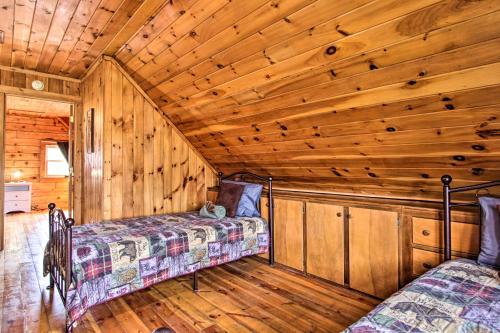 Rustic Cabin w/ Screened Deck: 8 Mi to Dollywood photo 20