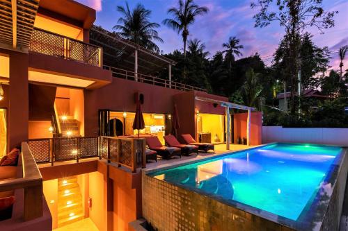 Full Moon Villa at Aspire Villas