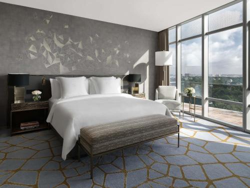 Katil atau katil-katil dalam bilik di Four Seasons Hotel Bengaluru at Embassy ONE