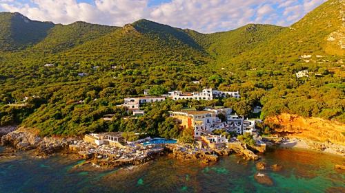 サン・フェリーチェ・チルチェーオにあるHotel Punta Rossaのギャラリーの写真