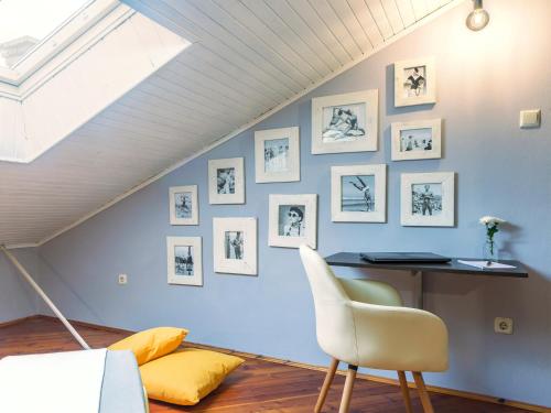 Χώρος καθιστικού στο Relaxed Attic in the Old Town