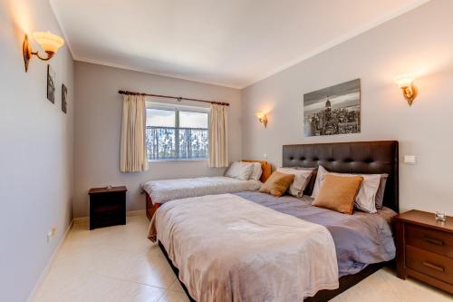 2 Bedroom Apartment with Pool in Vila Marachique, Alvor
