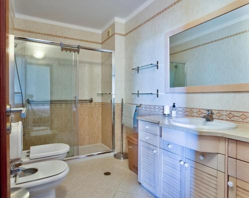 2 Bedroom Apartment with Pool in Vila Marachique, Alvor