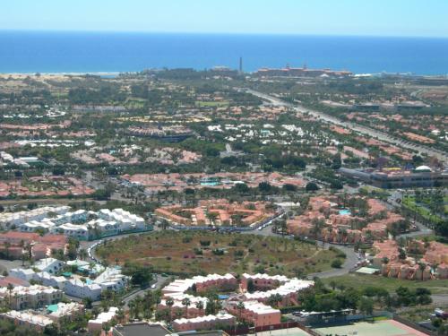 Nespecifikovaný výhled na destinaci Maspalomas nebo výhled na město při pohledu z apartmánu