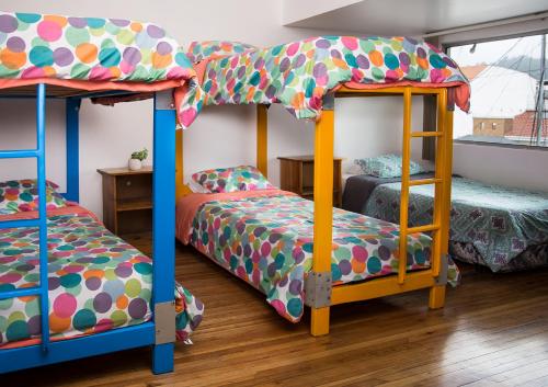 Postel nebo postele na pokoji v ubytování AlterNative Hostels