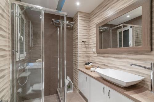 Koupelna v ubytování Kleio by Heloni Apartments