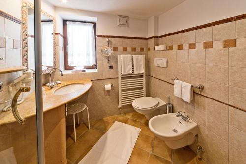 Koupelna v ubytování Hotel Villa Monica