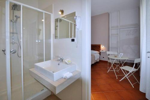 Bilik mandi di B&B il Faro