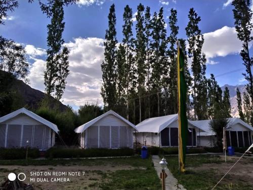 Gambar di galeri bagi Lumbini Camp Hunder, Nubra Valley di Leh