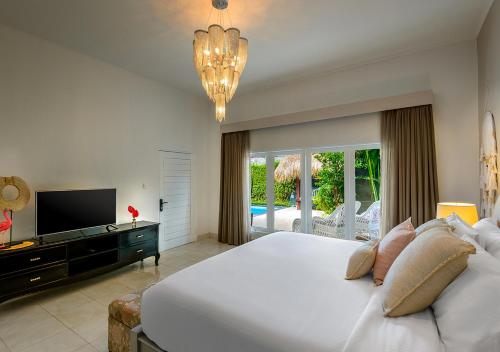 Villa Bloom 4 - 2 King bedrooms , Sleep 4 Pax, private pool, Seminyak 객실 침대