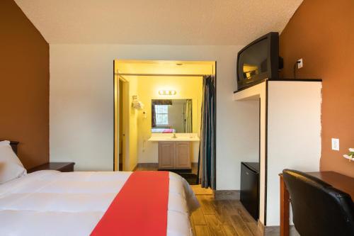 Katil atau katil-katil dalam bilik di OYO Hotel Decatur TX Hwy 287 Northwest
