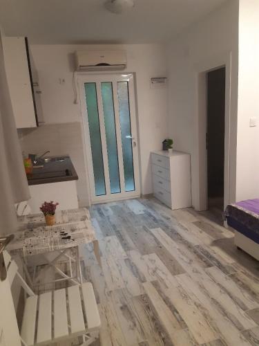 APARTMANI PAVLOVIC