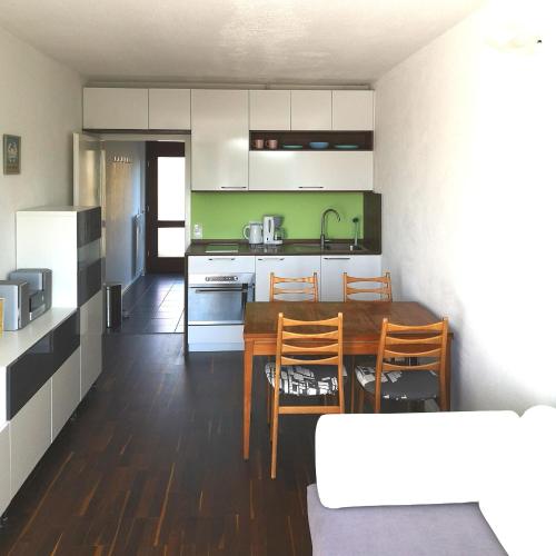 Η κουζίνα ή μικρή κουζίνα στο Sunny Seaside Apartment Kiel