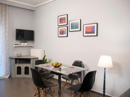 Central Terrace Modern Apartment