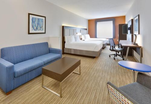 Afbeelding uit fotogalerij van Holiday Inn Express & Suites Dallas - Duncanville, an IHG Hotel in Duncanville