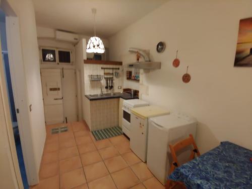 Kuchyňa alebo kuchynka v ubytovaní Casa Vacanze Gargano Mattinata