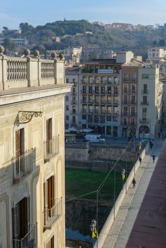 a view of a city from a building at APG Carrer Nou Atic in Girona