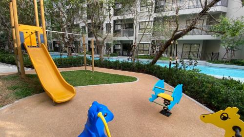 Herní místnost nebo prostor pro děti v ubytování La Casita pool access condo HuaHin