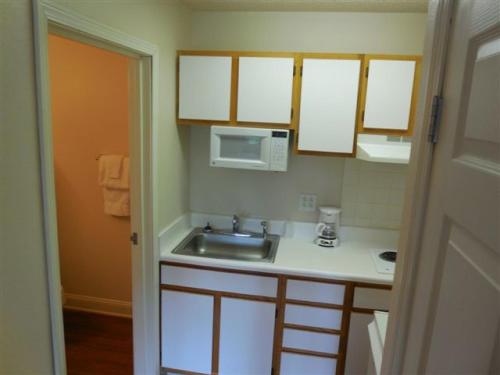 Gallery image of Affordable Suites Charlottesville in Charlottesville