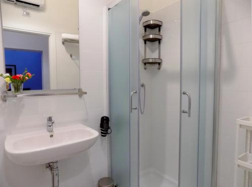 Un baño de Treehouse