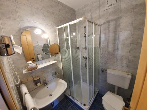 Koupelna v ubytování Gasthof Hotel Zur Post