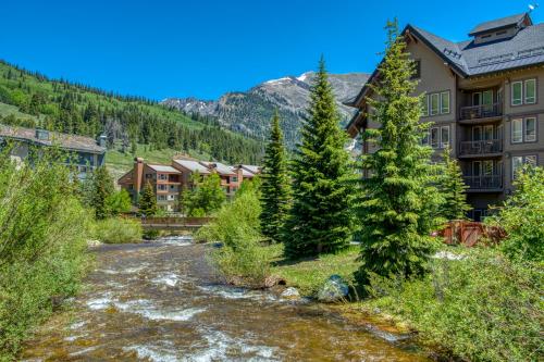 Gallery image of Village Square in Copper Mountain
