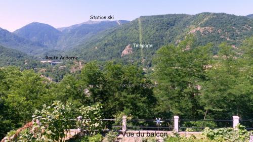 Vue générale sur la montagne ou vue sur la montagne depuis l'appartement