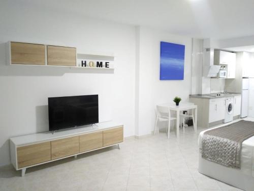BenalSuite estudio, piscina y playa en BenalBeach, Benalmadena