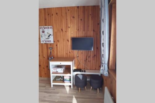 Μια τηλεόραση ή/και κέντρο ψυχαγωγίας στο STUDIO PIEDS PISTES