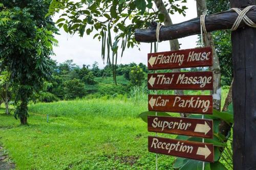 a sign that saystaining houses that massage liar parking andrification at Nakakiri Resort & Spa in Hin Dat
