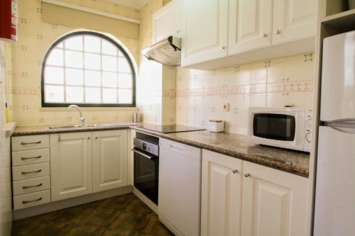 Vau Costa beach apartment with pool