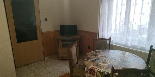 Μια τηλεόραση ή/και κέντρο ψυχαγωγίας στο Dovolenkový dom Zuberec