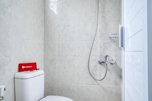 Gallery image of RedDoorz Syariah near RSUD Kota Bogor in Bogor