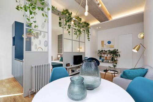 RENOVATED AND COZY FLAT