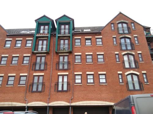 Riverside Court Apartment