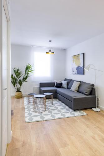 Χώρος καθιστικού στο Style Apartments by Olala Homes