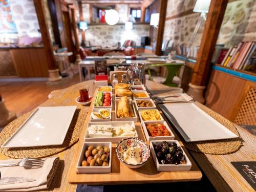 Makanan di atau berdekatan hotel