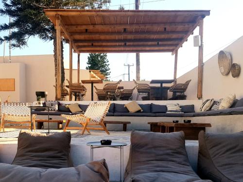 Afbeelding uit fotogalerij van Mira Living Concept Suites Adults Only in Kokkíni Khánion