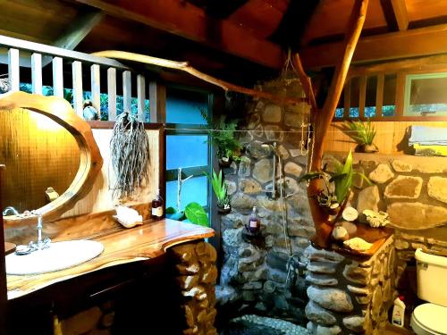 Foto sihtkohas Paopao asuva majutusasutuse Eco Lodge Village Temanoha galeriist
