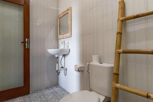 Gallery image of Dicky Guest House 2 Batu Bolong in Canggu