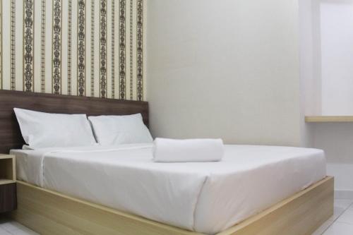 Strategic and Posh Studio Apartment No Kitchen Aeropolis Residence By Travelio