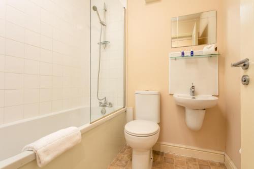 Ванная комната в Elliot Suite No 1 - Donnini Apartments