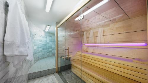 A bathroom at Bull Astoria