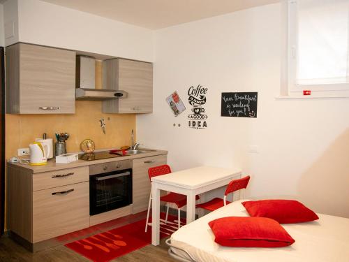 San Pietro apart