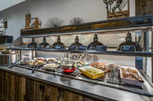 Mad på resortet eller i nærheden