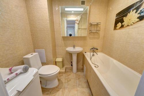 חדר רחצה ב-Excellent apartment Druzhby Narodov boulevard 3a. Lybedskaya metro station